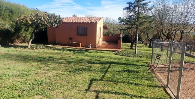 FINCA RÚSTICA AMB CASETA IDEAL COM A ZONA D'ESBARJO A CRUÏLLES