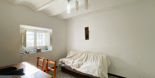 CASA AMB GRAN TERRENY A MONT-RAS