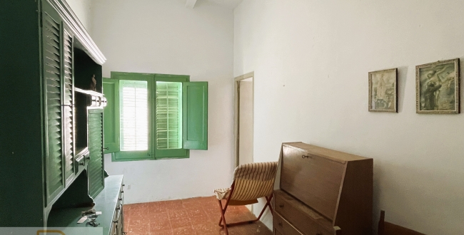 CASA AMB GRAN TERRENY A MONT-RAS