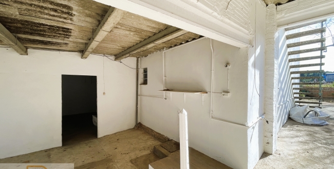 CASA AMB GRAN TERRENY A MONT-RAS