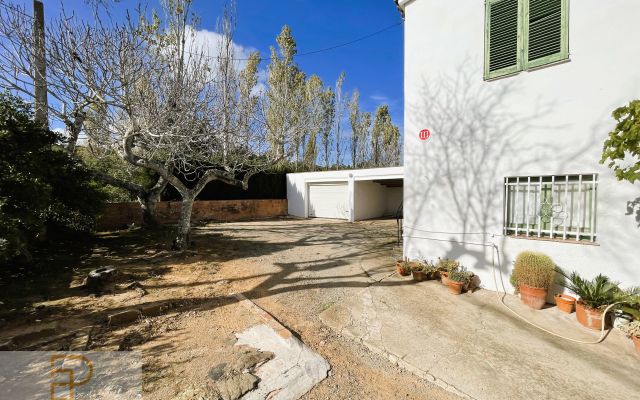 CASA AMB GRAN TERRENY A MONT-RAS