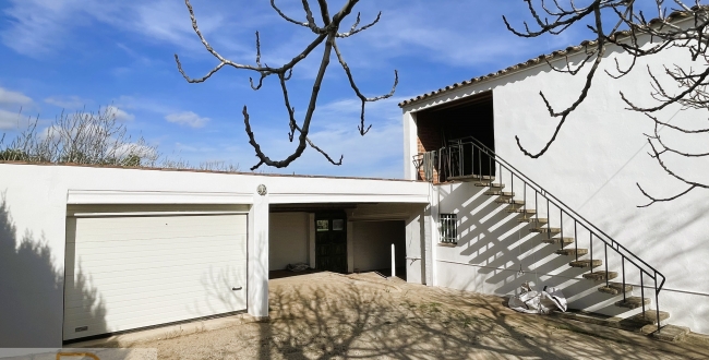 CASA AMB GRAN TERRENY A MONT-RAS