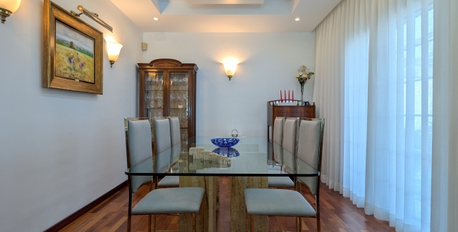 CASA UNIFAMILIAR AMB JARDÍ I PISCINA A PALAU - GIRONA