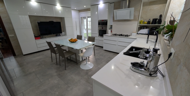 CASA UNIFAMILIAR AMB JARDÍ I PISCINA A PALAU - GIRONA