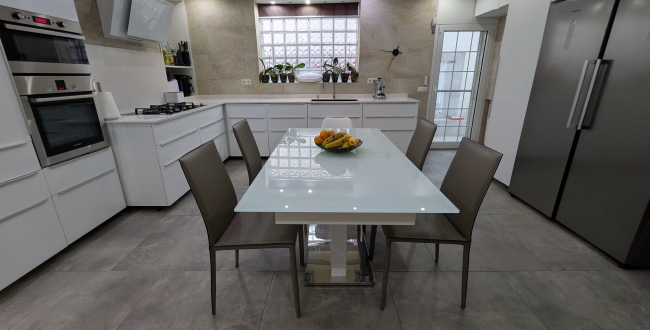 CASA UNIFAMILIAR AMB JARDÍ I PISCINA A PALAU - GIRONA