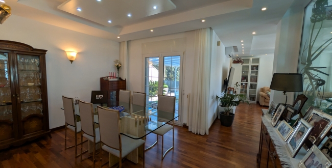 CASA UNIFAMILIAR AMB JARDÍ I PISCINA A PALAU - GIRONA