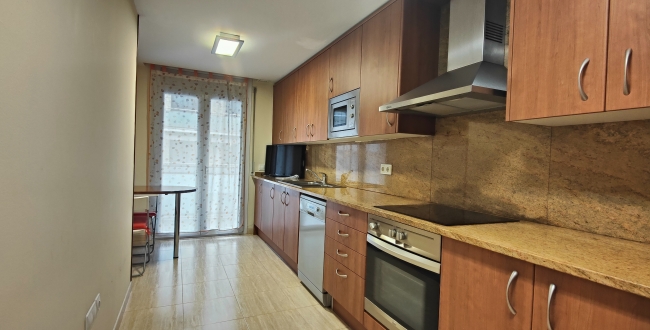 PIS LLOGUER 3 HAB AMB PQ TANCAT DE DUES PLACES A LA DEVESA