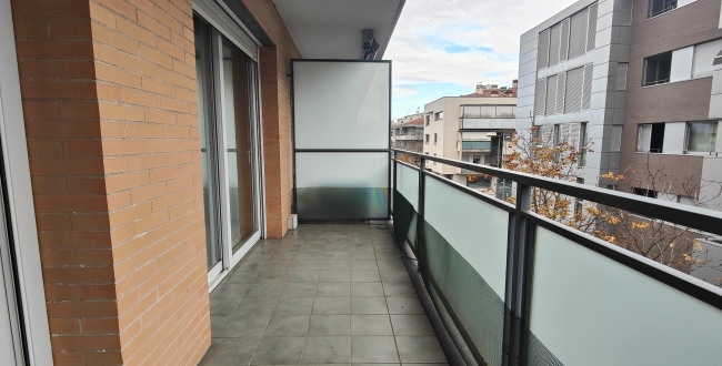 PIS LLOGUER 3 HAB AMB PQ TANCAT DE DUES PLACES A LA DEVESA