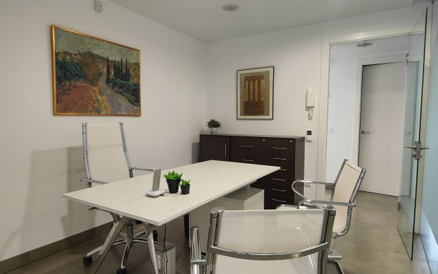 DESPATX-OFICINA EN LLOGUER A VIDRERES