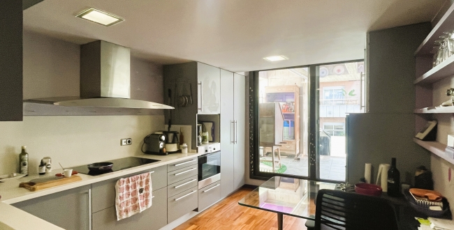 ÀTIC DÚPLEX AMB TERRASSES, PQ I TRASTER A L'EIXAMPLE NORD DE GIRONA