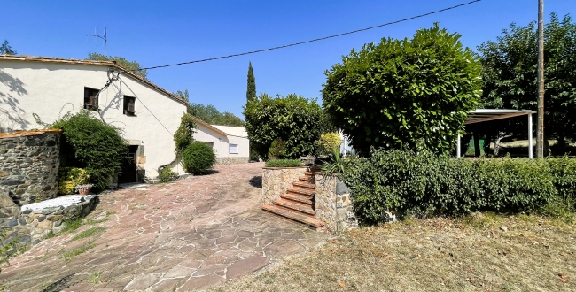 EDIFICI ANTIC MOLÍ AMB HABITATGE I NEGOCI DE RESTAURACIÓ A CALDES DE MALAVELLA 