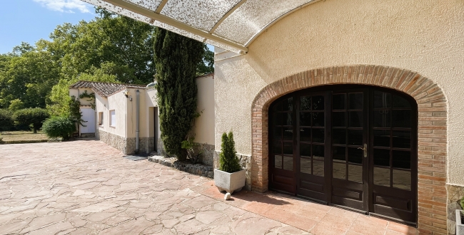 EDIFICI ANTIC MOLÍ AMB HABITATGE I NEGOCI DE RESTAURACIÓ A CALDES DE MALAVELLA 