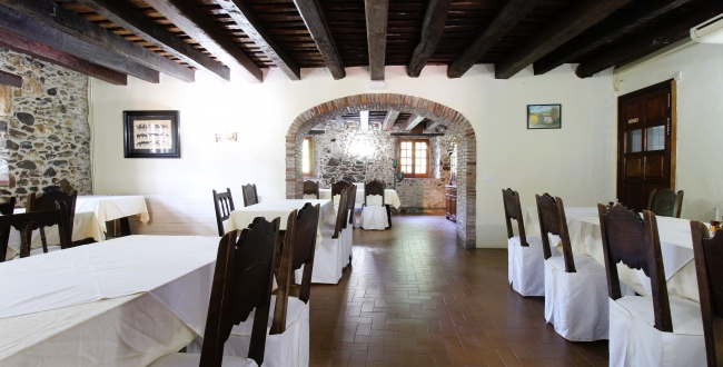 EDIFICI ANTIC MOLÍ AMB HABITATGE I NEGOCI DE RESTAURACIÓ A CALDES DE MALAVELLA 