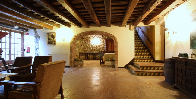 EDIFICI ANTIC MOLÍ AMB HABITATGE I NEGOCI DE RESTAURACIÓ A CALDES DE MALAVELLA 