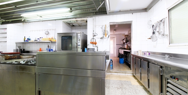 EDIFICI ANTIC MOLÍ AMB HABITATGE I NEGOCI DE RESTAURACIÓ A CALDES DE MALAVELLA 