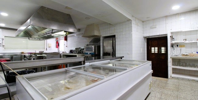 EDIFICI ANTIC MOLÍ AMB HABITATGE I NEGOCI DE RESTAURACIÓ A CALDES DE MALAVELLA 