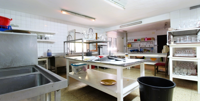 EDIFICI ANTIC MOLÍ AMB HABITATGE I NEGOCI DE RESTAURACIÓ A CALDES DE MALAVELLA 