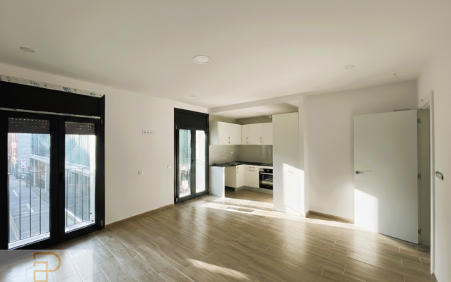 PRIMERA PLANTA A ESTRENAR AL CENTRE DE SANTA COLOMA