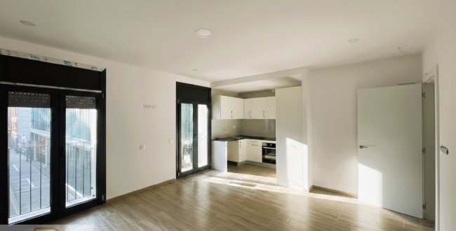 PRIMERA PLANTA A ESTRENAR AL CENTRE DE SANTA COLOMA