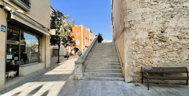 ÀTIC A ESTRENAR AMB TERRASSA AL CENTRE DE SANTA COLOMA DE FARNERS