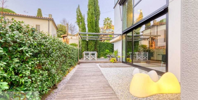   UNA PEÇA ÚNICA AMB JARDÍ PRIVAT A TOCAR DEL BARRI VELL DE GIRONA