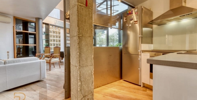   UNA PEÇA ÚNICA AMB JARDÍ PRIVAT A TOCAR DEL BARRI VELL DE GIRONA