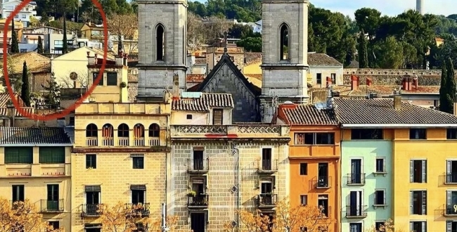   UNA PEÇA ÚNICA AMB JARDÍ PRIVAT A TOCAR DEL BARRI VELL DE GIRONA
