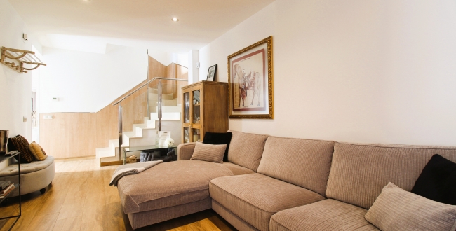 CASA APARELLADA CANTONERA DE LUXE AMB JARDÍ I PISCINA A VILABLAREIX