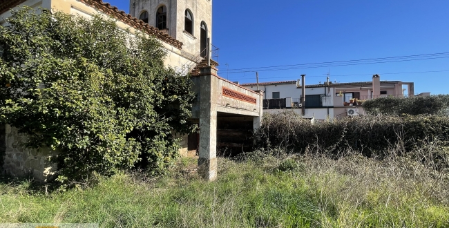 CASA AMB GRAN PARCEL·LA I MOLT POTENCIAL