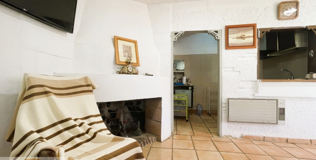 TERRENY RÚSTIC AMB BARRACA A PUIGVENTÓS (CRUÏLLES)