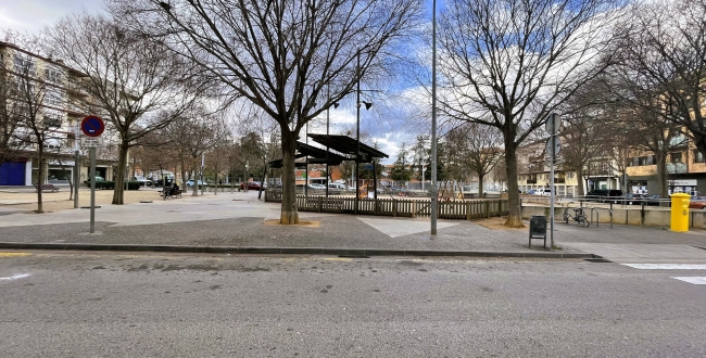 LOCAL COMERCIAL POLIVALENT A L'EIXAMPLE SUD - DAVANT DE PARC I ZONA ESCOLAR 