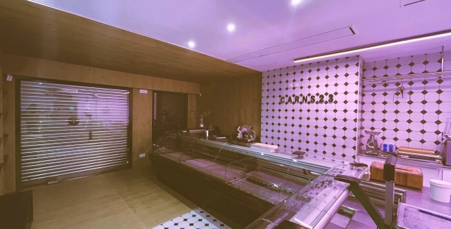 LOCAL COMERCIAL POLIVALENT A L'EIXAMPLE SUD - DAVANT DE PARC I ZONA ESCOLAR 