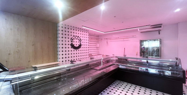 LOCAL COMERCIAL POLIVALENT A L'EIXAMPLE SUD - DAVANT DE PARC I ZONA ESCOLAR 