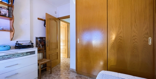  CASA ESQUINERA CON PATIO, GRAN GARAJE Y EXCELENTE UBICACIÓN EN TAIALÀ - FONTAJAU – GIRONA