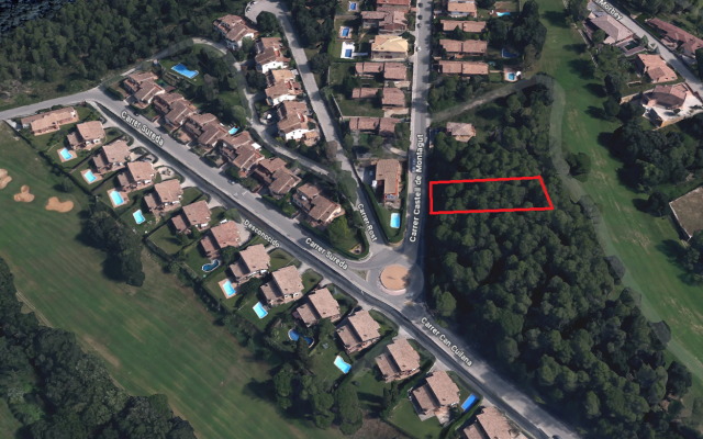 EXCLUSIVE 949 m² PLOT IN GOLF GIRONA – GREAT BUILDING POTENTIAL AND ONE OF THE BEST LOCATIONS AVAILABLE