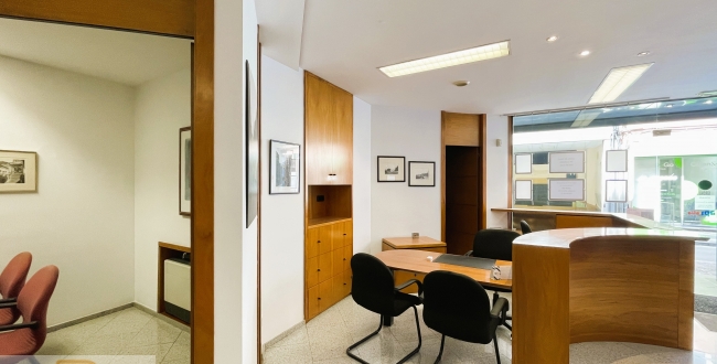 LOCAL COMERCIAL EN LLOGUER IDEAL DESPATX C. RUTLLA GIRONA