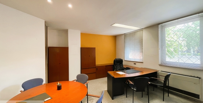 LOCAL COMERCIAL EN LLOGUER IDEAL DESPATX C. RUTLLA GIRONA