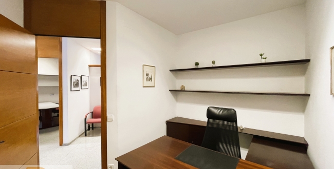 LOCAL COMERCIAL EN LLOGUER IDEAL DESPATX C. RUTLLA GIRONA