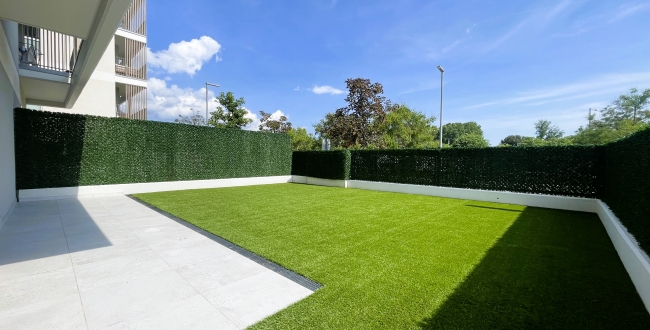 PLANTA BAIXA D'OBRA NOVA AMB 2 HABITACIONS, JARDÍ PRIVAT DE 90M2, PÀRQUING I ZONA COMUNITARIA AMB PISCINA A DOMENY - GIRONA 