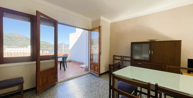 CASA ADOSADA CON VISTAS EN EL CENTRO DE PORT DE LA SELVA