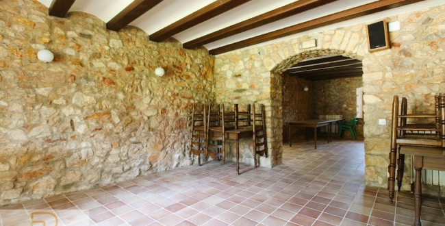SPECTACULAR MASIA WITH AN EXTENSIVE EXTENT OF LAND IN JUIÀ