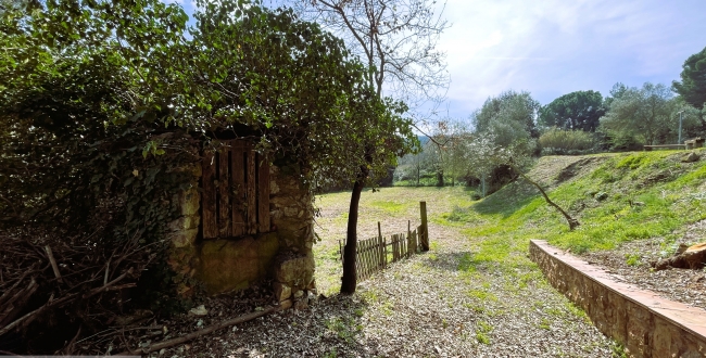 SPECTACULAR MASIA WITH AN EXTENSIVE EXTENT OF LAND IN JUIÀ