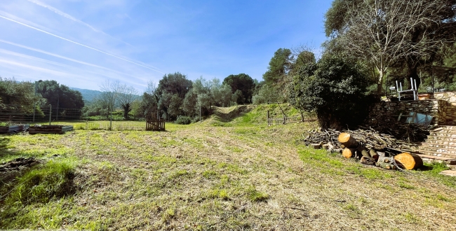 SPECTACULAR MASIA WITH AN EXTENSIVE EXTENT OF LAND IN JUIÀ