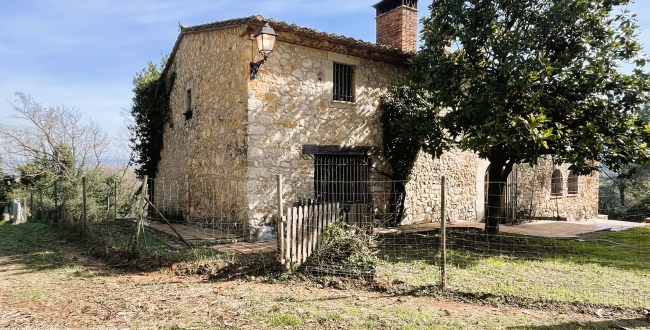 SPECTACULAR MASIA WITH AN EXTENSIVE EXTENT OF LAND IN JUIÀ