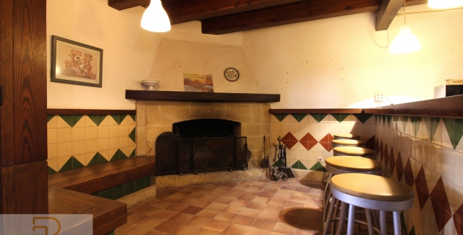 SPECTACULAR MASIA WITH AN EXTENSIVE EXTENT OF LAND IN JUIÀ