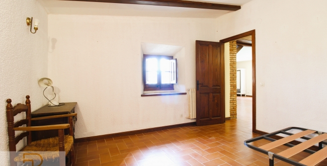 SPECTACULAR MASIA WITH AN EXTENSIVE EXTENT OF LAND IN JUIÀ