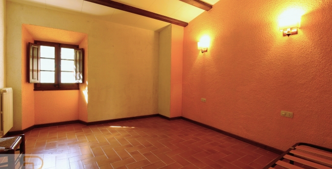 SPECTACULAR MASIA WITH AN EXTENSIVE EXTENT OF LAND IN JUIÀ