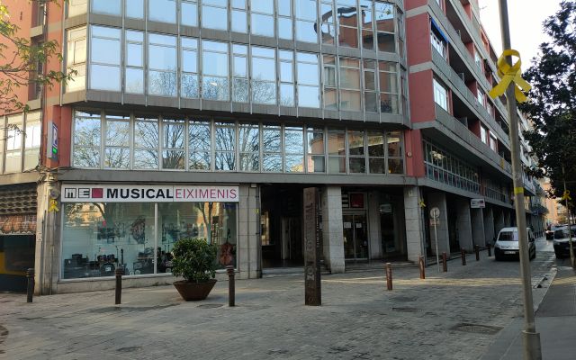 RENTAL PARKING FOR MEDIUM CARS NEAR THE CENTER AND OLD TOWN OF GIRONA