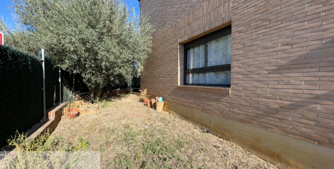 House with a garden, terraces, a principal suite and a two-car garage in Cassà de la Selva