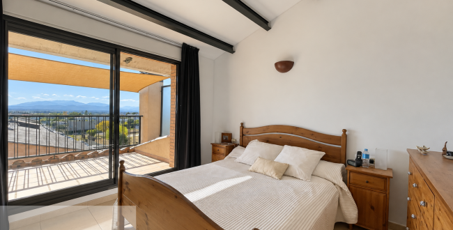House with a garden, terraces, a principal suite and a two-car garage in Cassà de la Selva